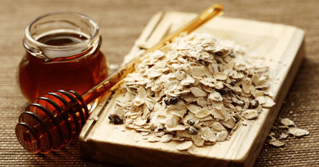 Honey and Oatmeal Pack to treat Dry skin